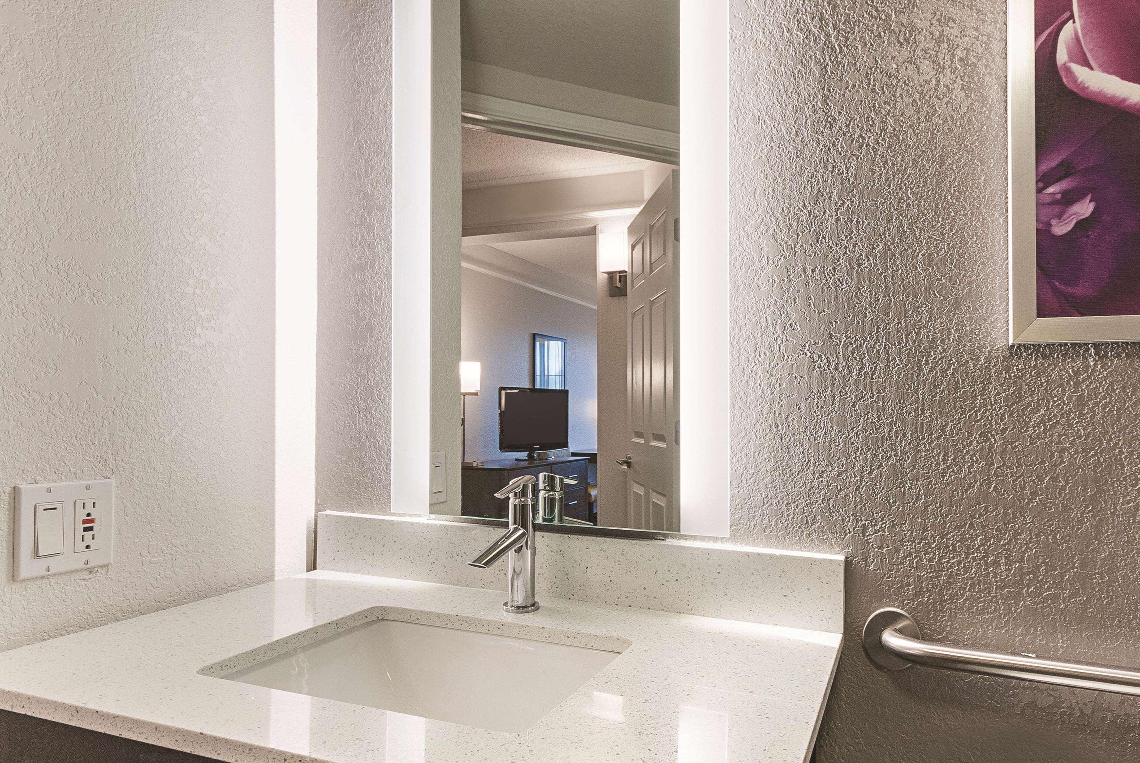 La Quinta By Wyndham Grand Junction Airport Hotel Bagian luar foto