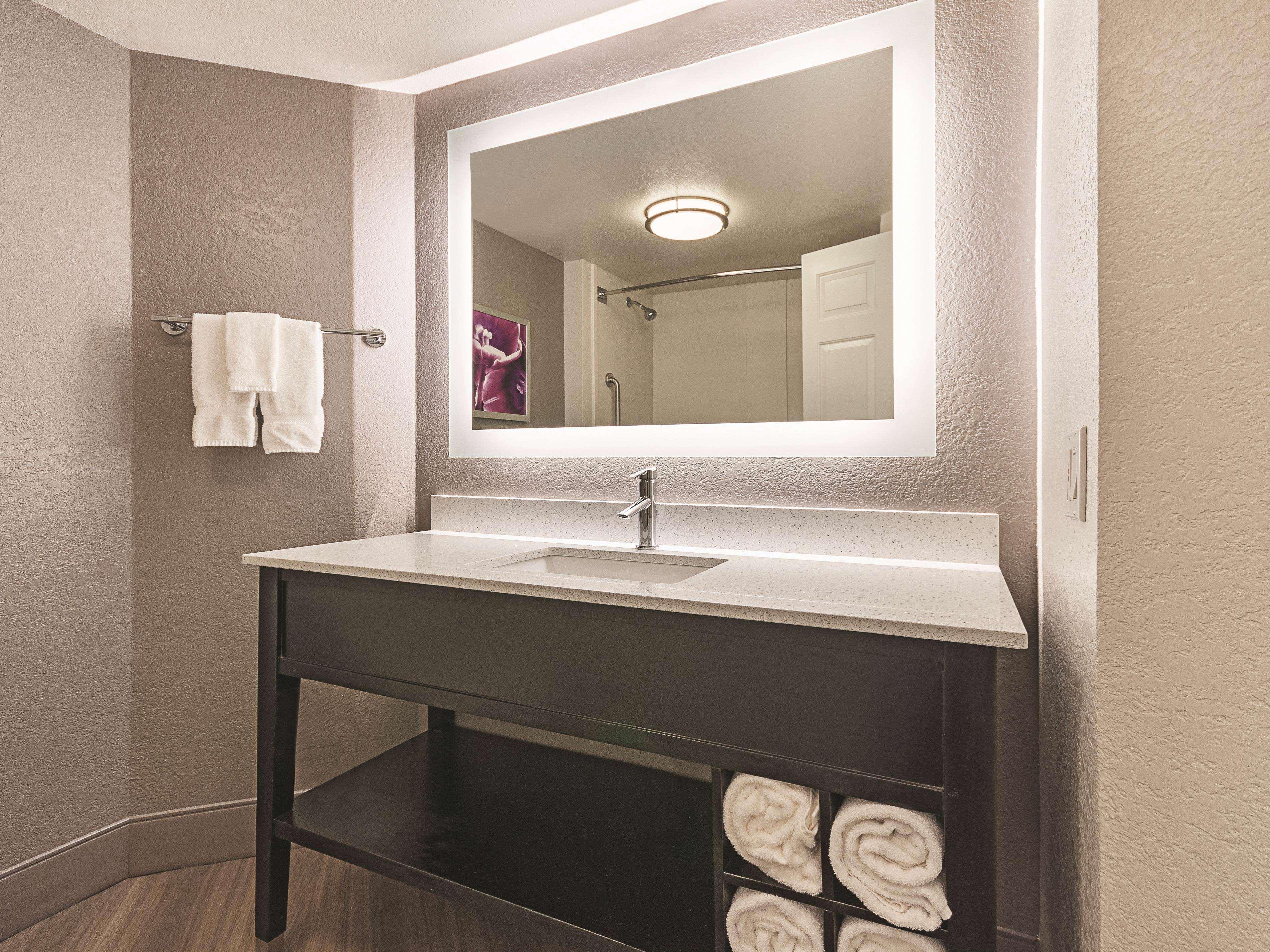 La Quinta By Wyndham Grand Junction Airport Hotel Bagian luar foto