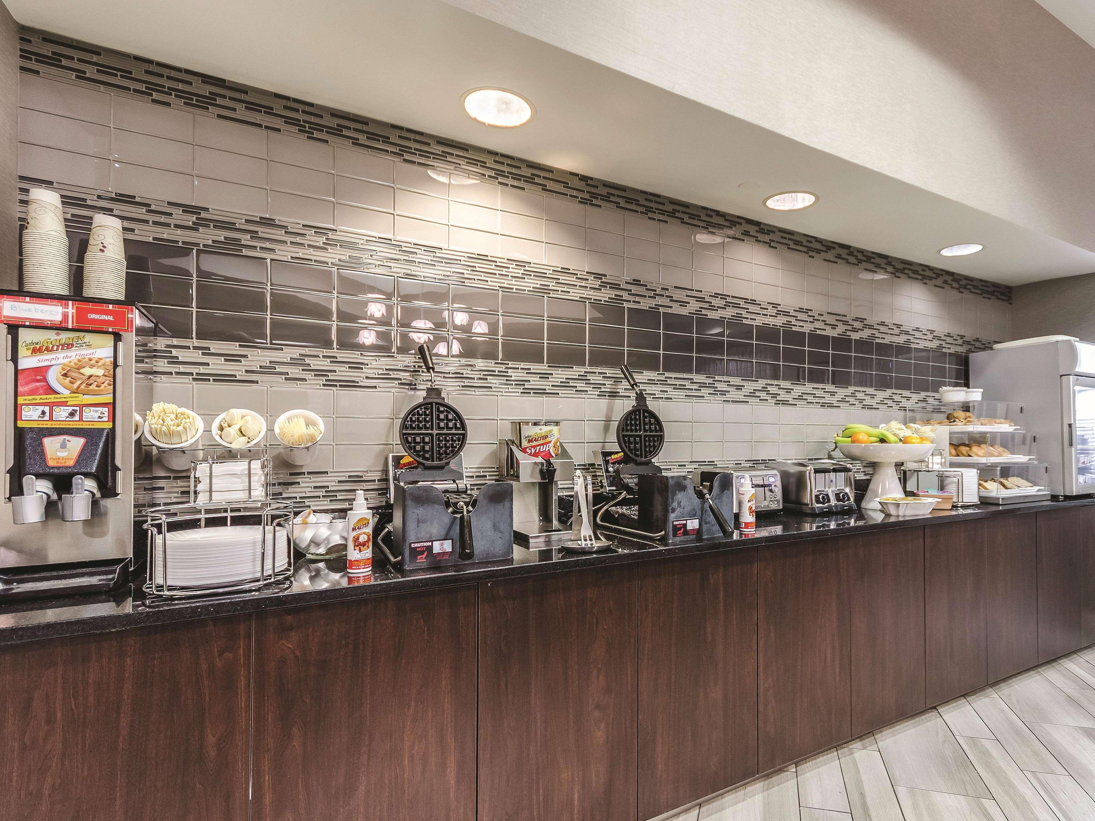 La Quinta By Wyndham Grand Junction Airport Hotel Bagian luar foto